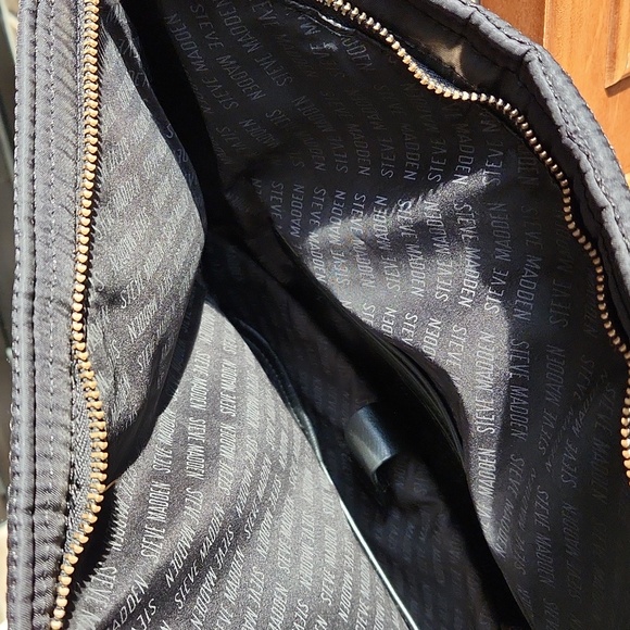 Steve Madden black extra large shoulder bag plus backpack - Picture 5 of 16